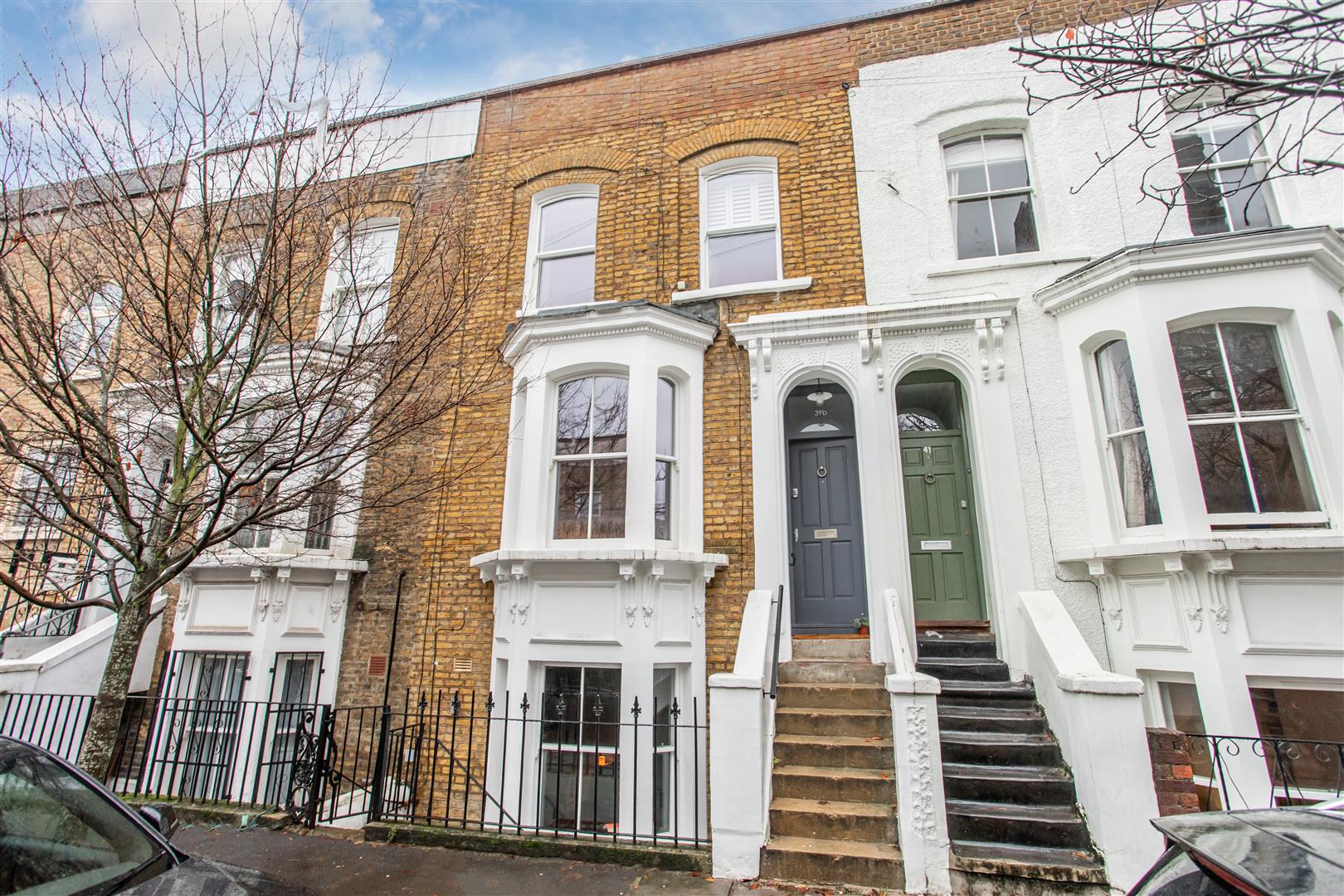 2 bed property in Driffield Road, Mile End